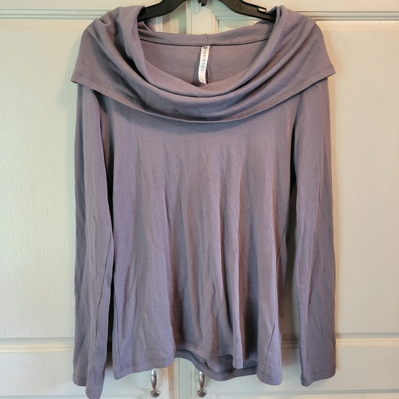 Fabletics Tops - Fabletics Gray Cowl Neck Long Sleeve Tunic Top